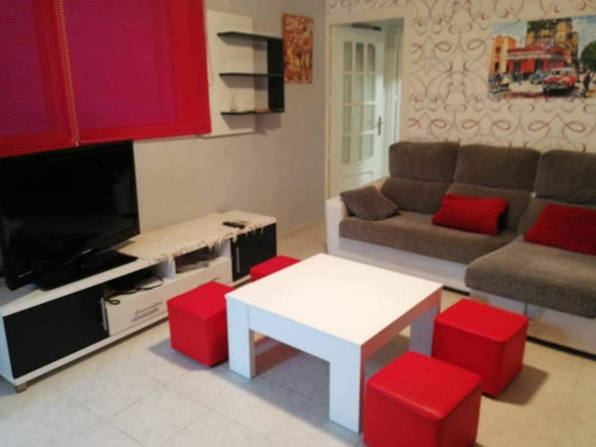 With One Bedroom In Sevilla, With Wonderful View, Balco Appartement Séville